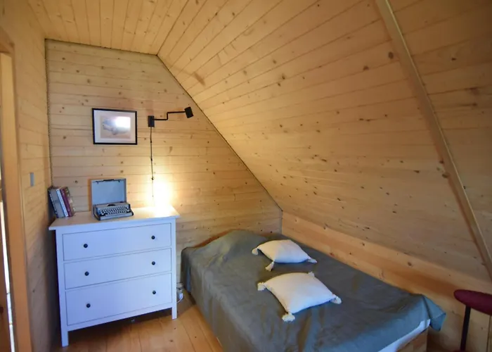 By Zarnowieckie With Sauna Сasa de vacaciones *