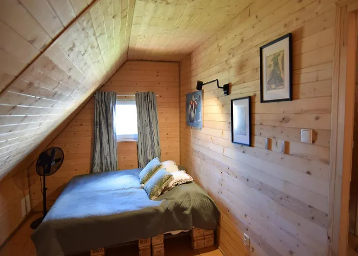 By Zarnowieckie With Sauna Сasa de vacaciones *