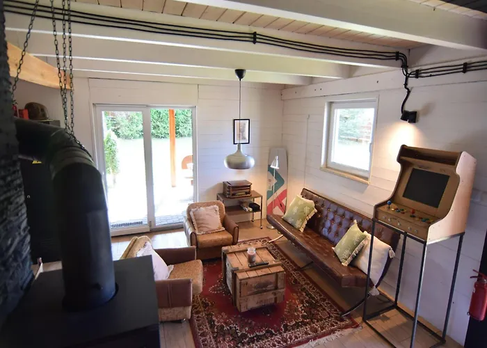 By Zarnowieckie With Sauna Сasa de vacaciones *